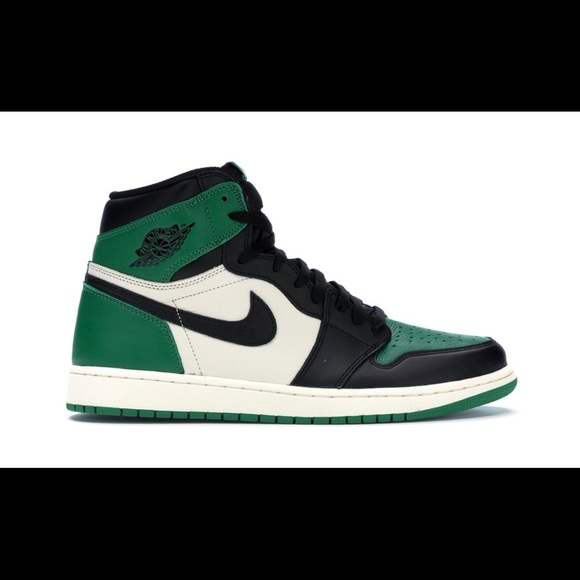 Athletic_Shoes
